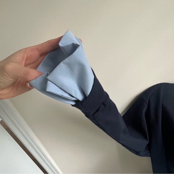 Sweater with shirt sleeves and hem - Picture 4 of 5